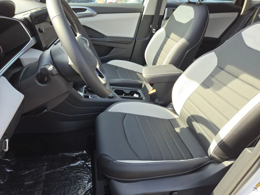 New 2026 Pure White Volkswagen 1.5T SEL image 12