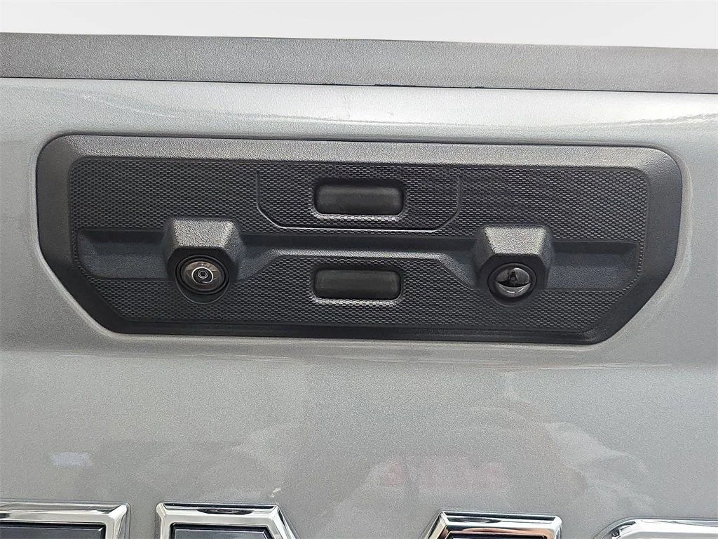 Used 2023 Silver GMC Denali Ultimate image 16