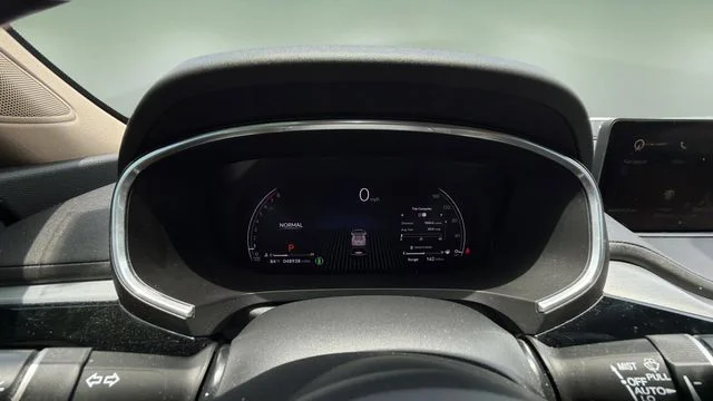 Used 2023 White Acura Technology image 15