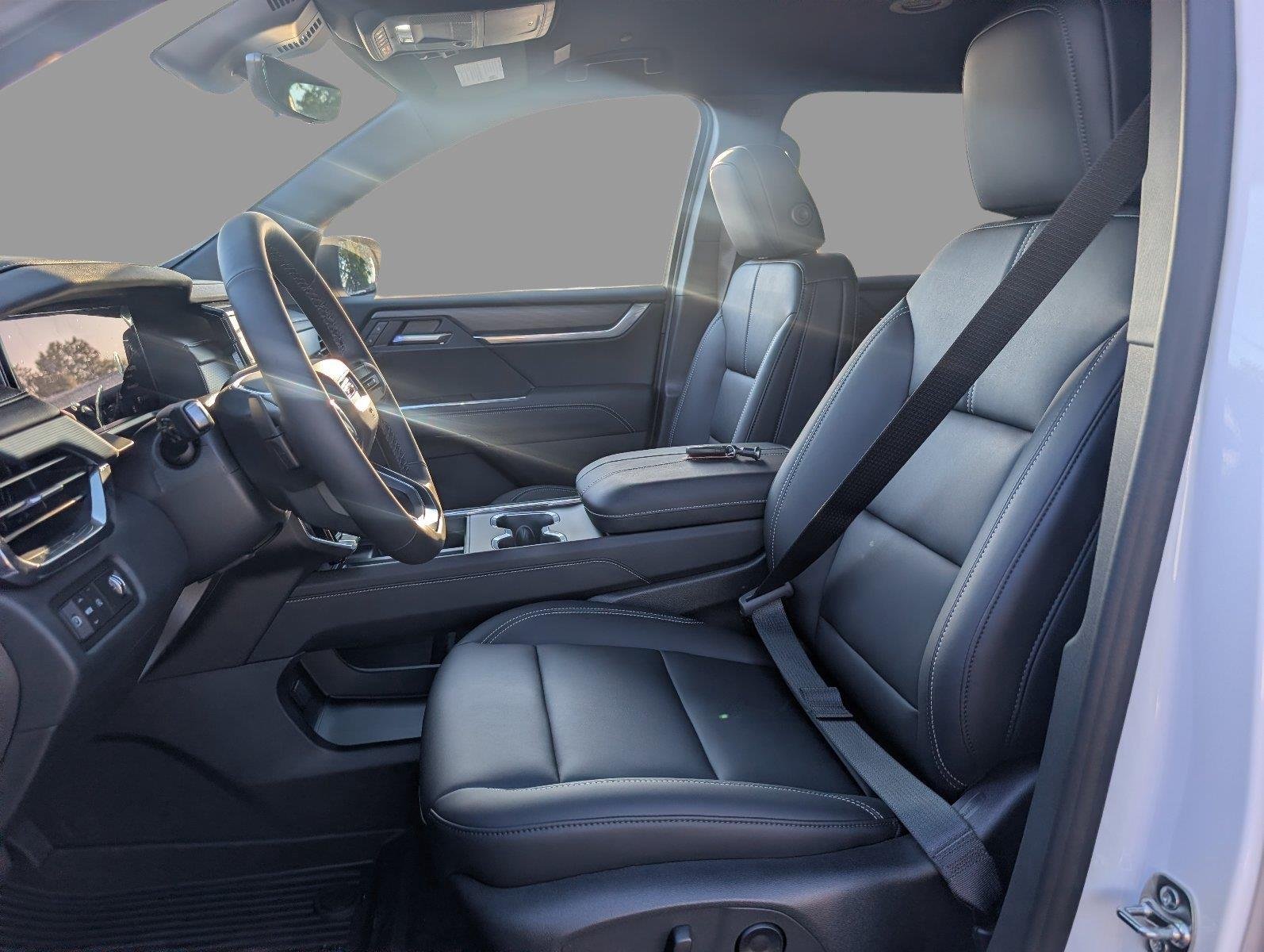 New 2027 Summit White GMC Elevation image 16