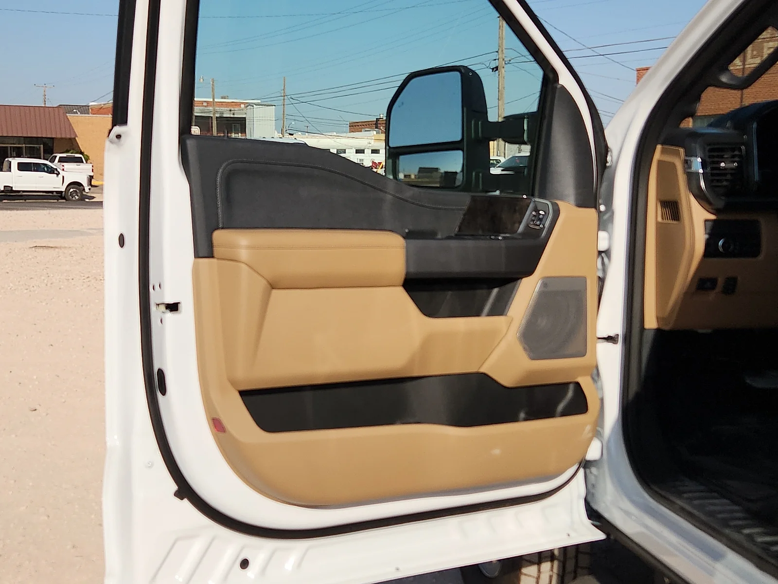 New 2026 Oxford White Ford Lariat image 14