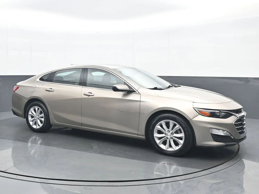 Used 2022 Gray Chevrolet LT image 8