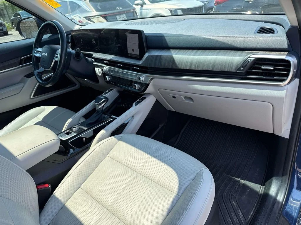 Certified Used 2023 Black Kia EX image 17