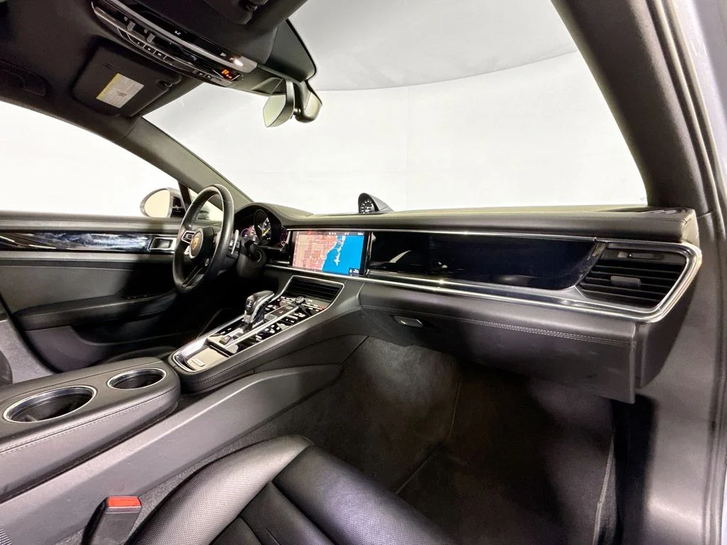Used 2021 Dolomite Porsche 4S image 18