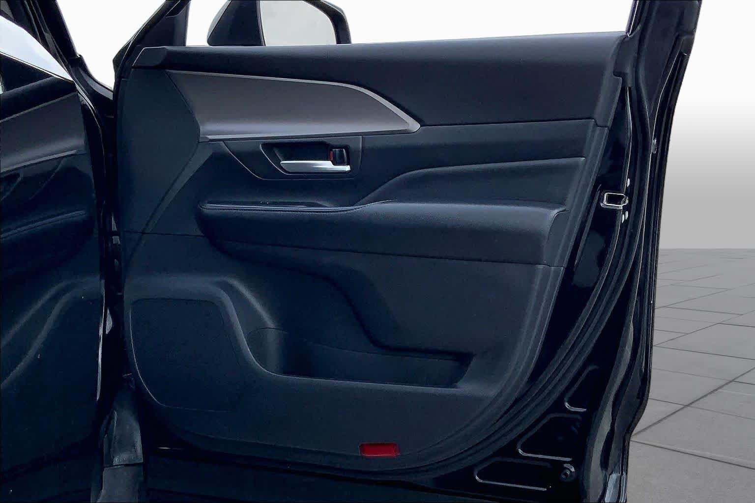 Used 2025 Midnight Black Metallic Toyota XLE image 22