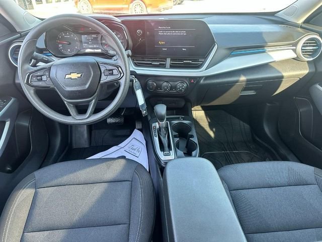 Used 2025 Summit White Chevrolet LS image 11