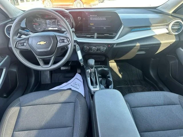 Used 2025 Summit White Chevrolet LS image 11