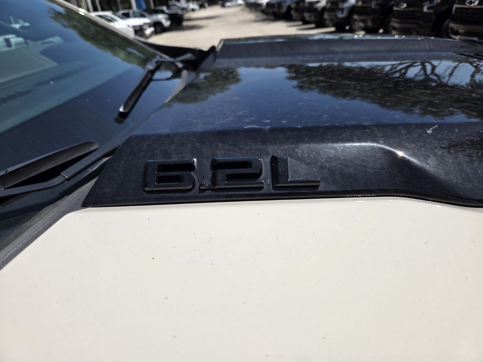 2026 Chevrolet Silverado 1500 ZR2 - Photo 10