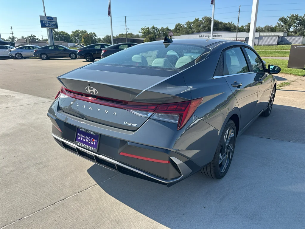New 2026 Ecotronic Gray Hyundai Limited image 10