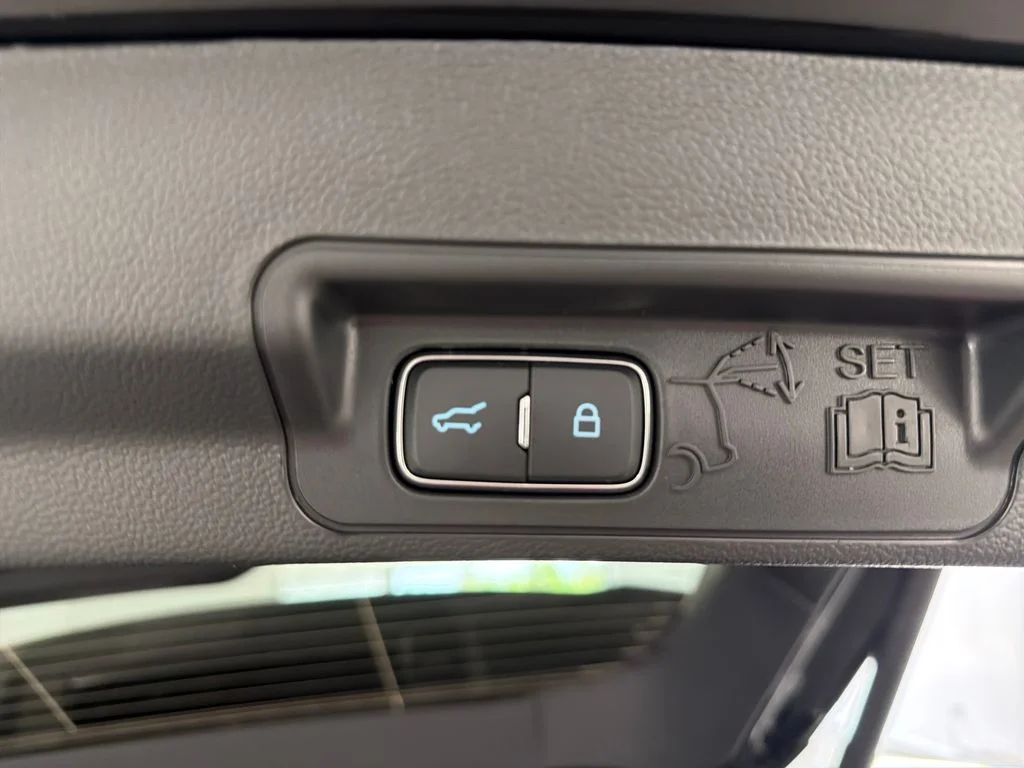 New 2027 Black Ford Active image 10