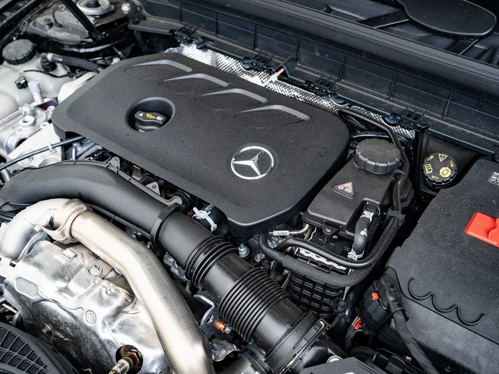 Used 2025 Night Black Mercedes-Benz GLB 250 image 38