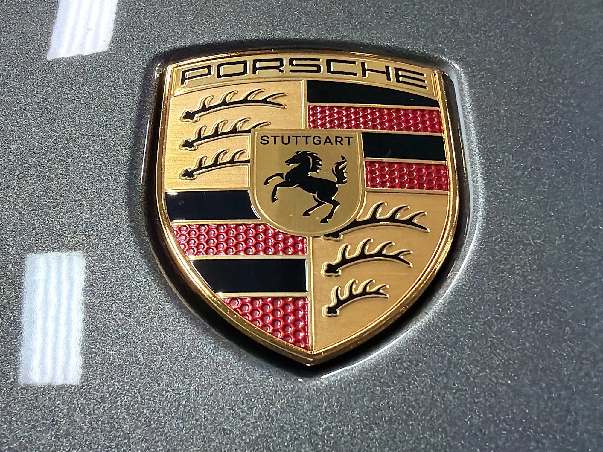New 2026 Aventurine Green Metallic Porsche  image 12