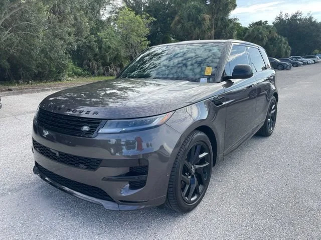 Used 2024 Gray Land Rover Dynamic SE image 5