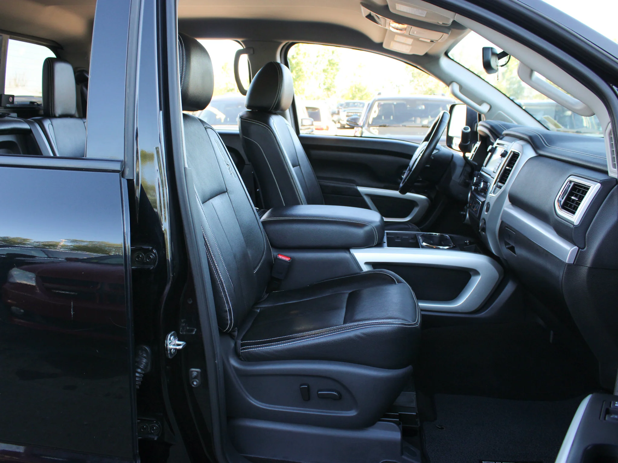 Used 2018 Black Nissan PRO 4X * 3M PPF | 5.6L V8 | Tonneau Cover | 360 Camera | Tow Tech | Rockford Fosgate | Nav image 21