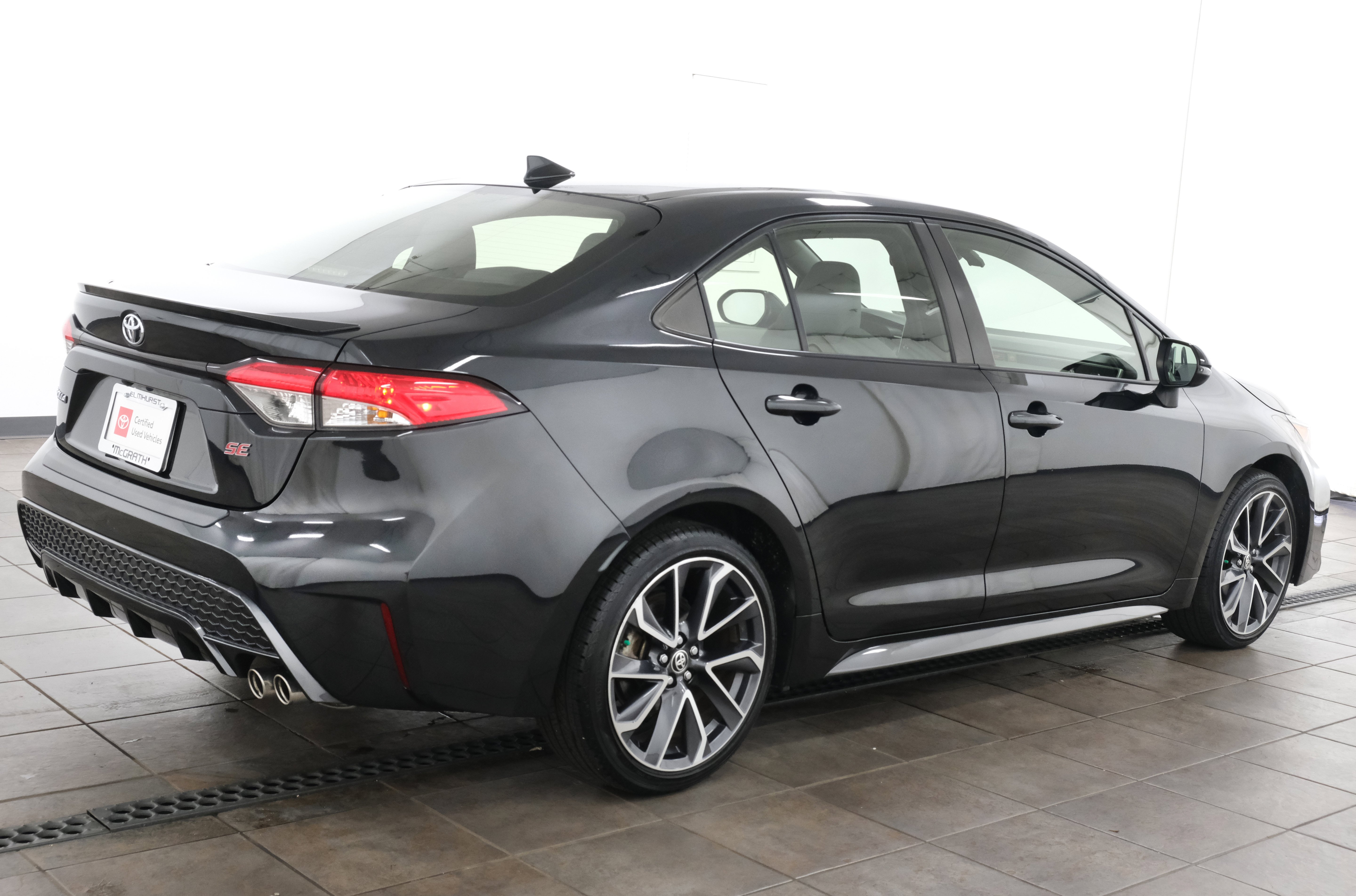 Certified Used 2020 Black Sand Pearl Toyota SE image 6
