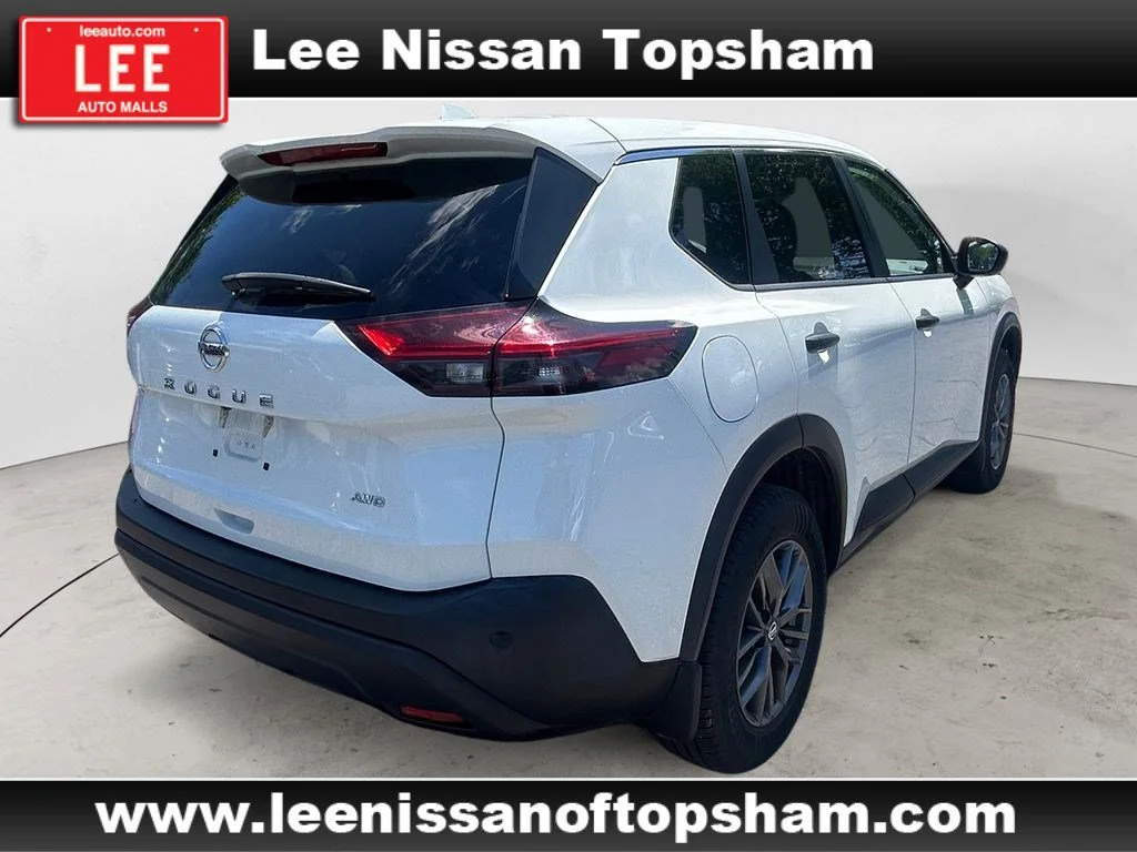 Used 2021 Glacier White Nissan S image 6