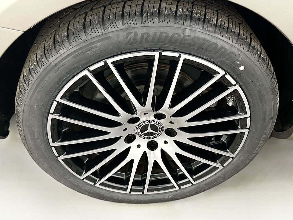 Used 2023 Gray Mercedes-Benz C 300 image 29