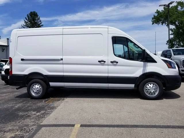 New 2026 Oxford White Ford Cargo Van image 3