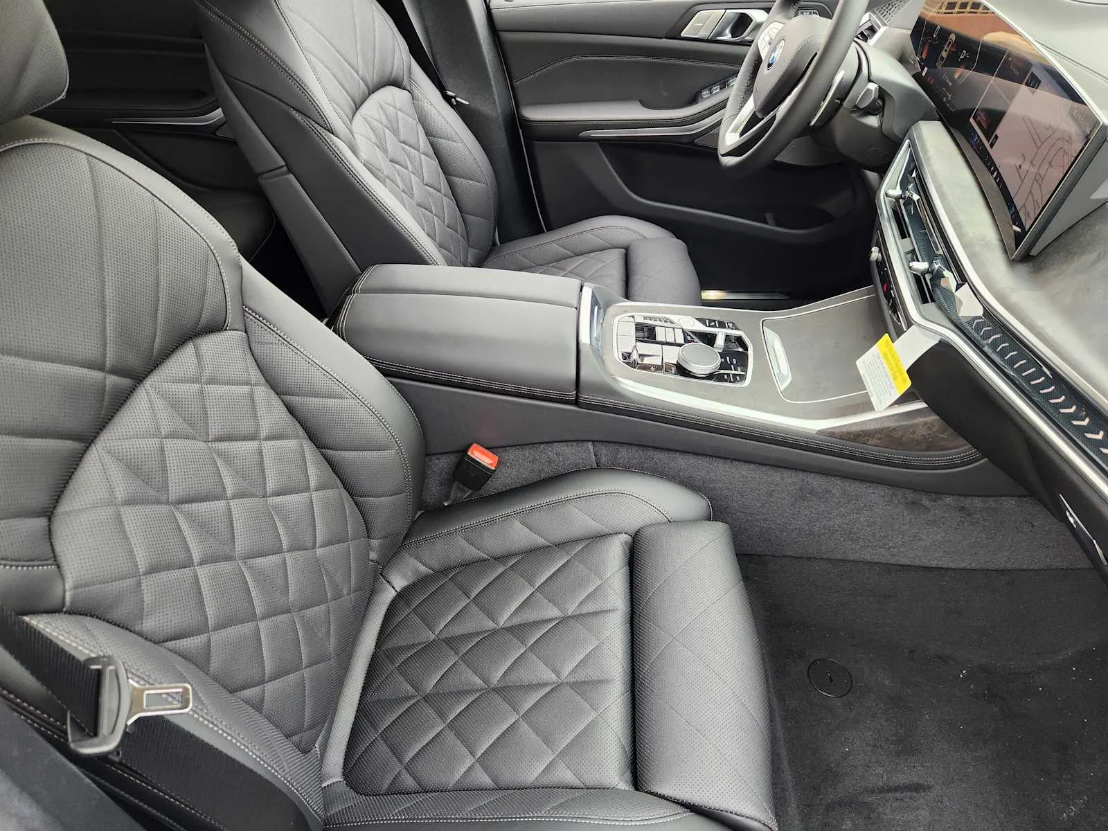 New 2027 Mineral White Metallic BMW xDrive40i image 5