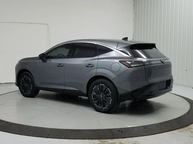 Used 2026 Gray Nissan Platinum image 5