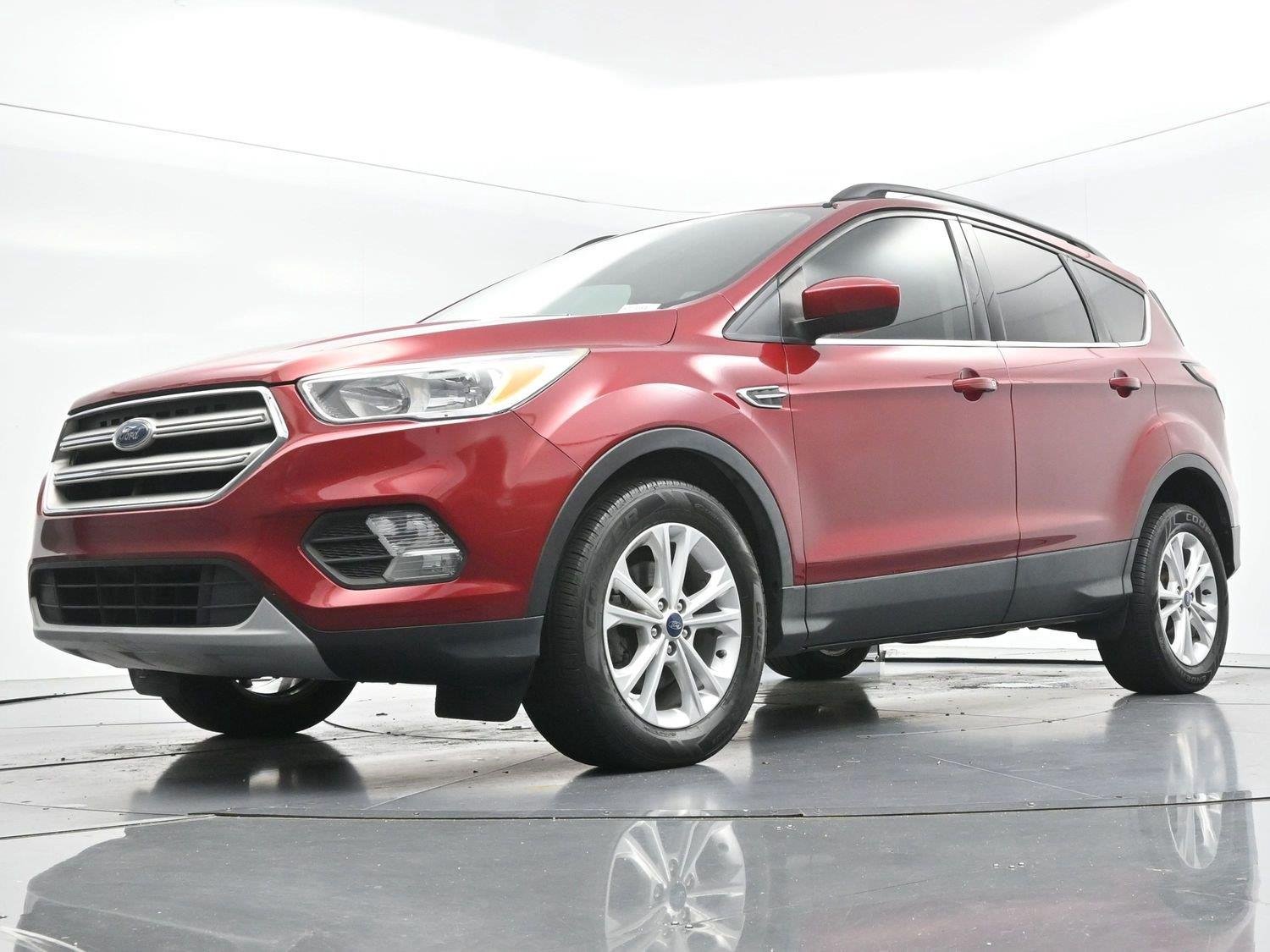 Used 2018 Ruby Red Metallic Tinted Clearcoat Ford SE image 41