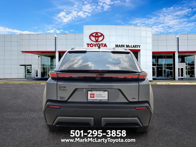Used 2026 Overcast TOYOTA SE AWD image 4