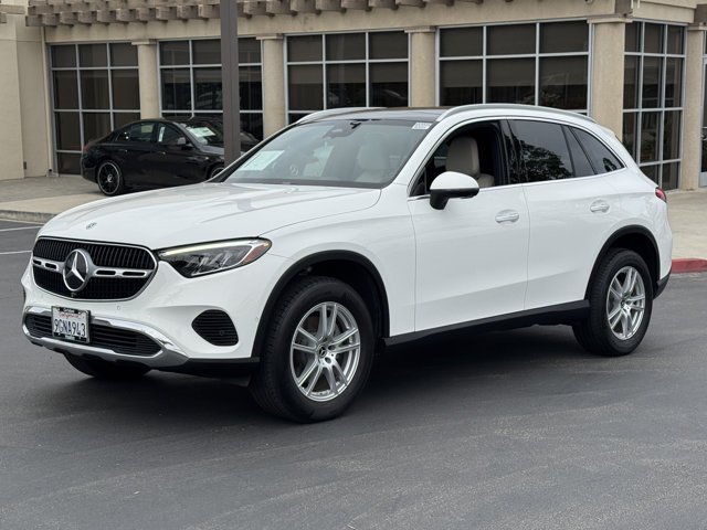 Certified Used 2023 Polar White Mercedes-Benz GLC 300 image 4