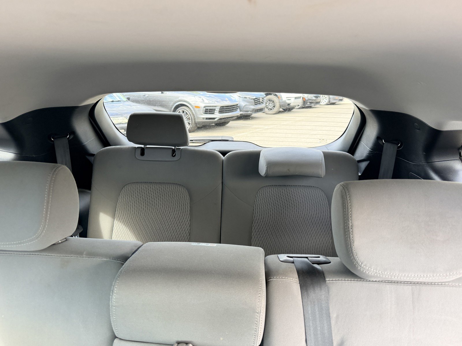 Used 2015 White Hyundai GLS image 19