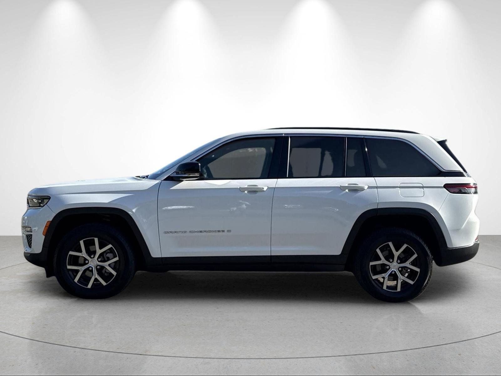 Used 2024 Bright White Clearcoat Jeep Limited image 2
