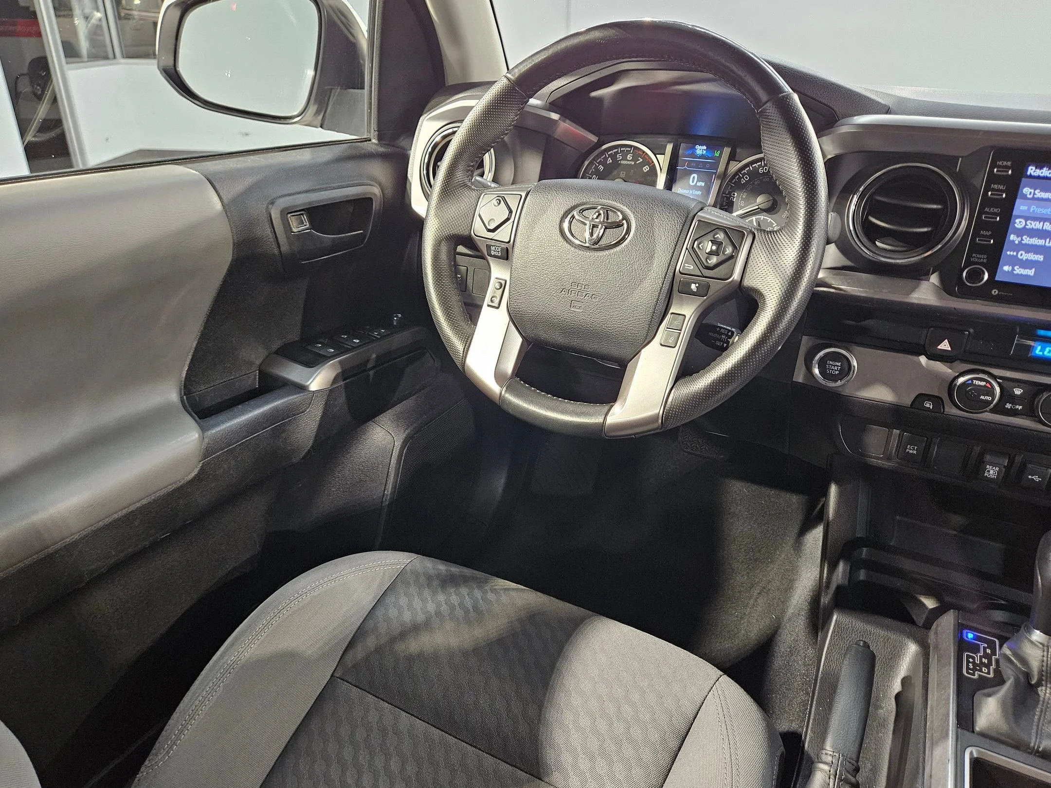 Used 2023 Ice Cap Toyota SR5 image 9