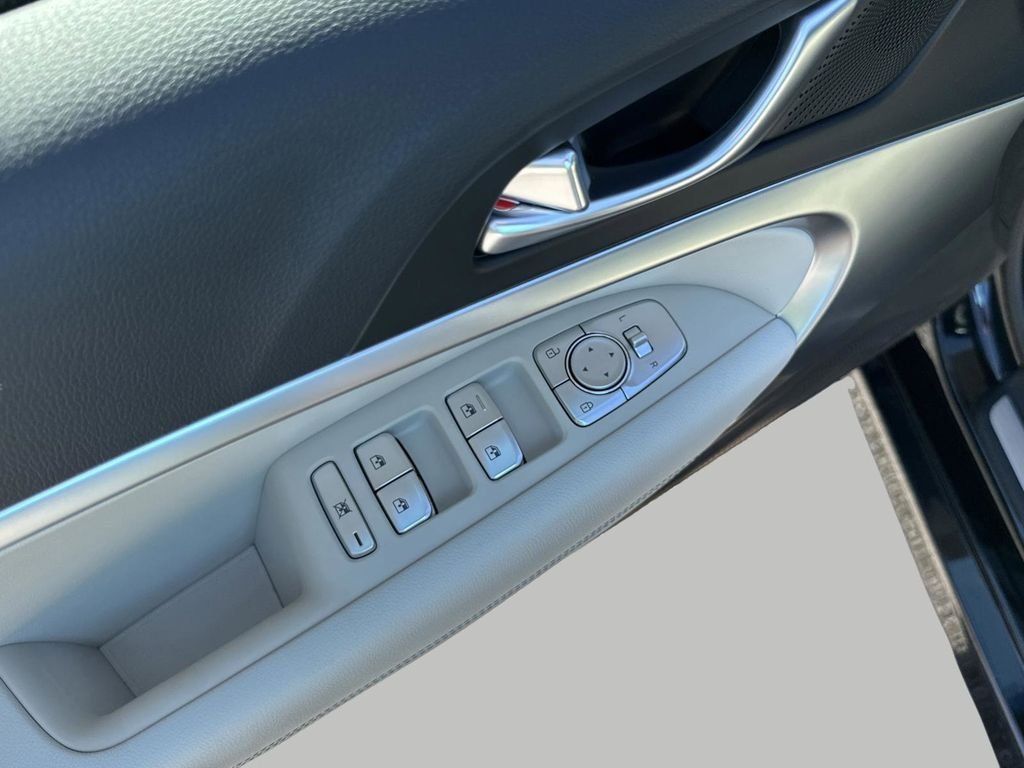 New 2026 Black Genesis 2.5T image 15
