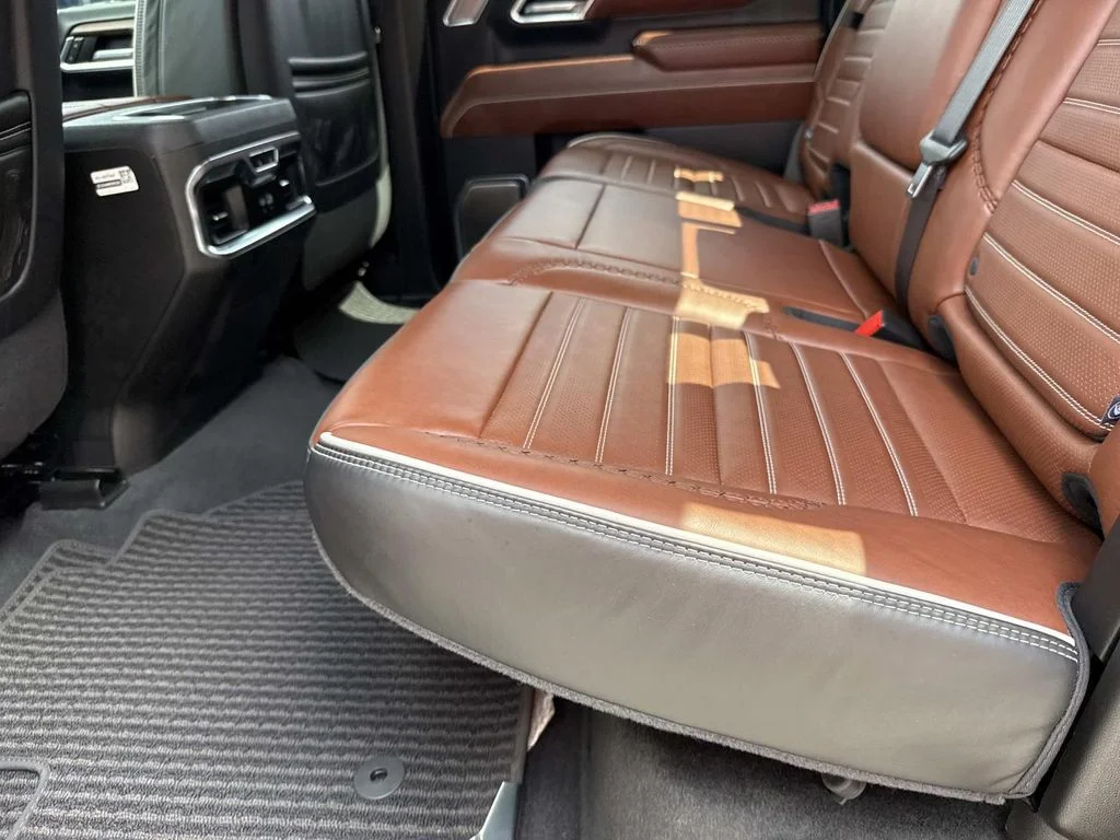 Used 2025 Black GMC Denali Ultimate image 19