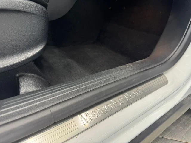 Certified Used 2024 Polar White Mercedes-Benz GLB 250 image 40