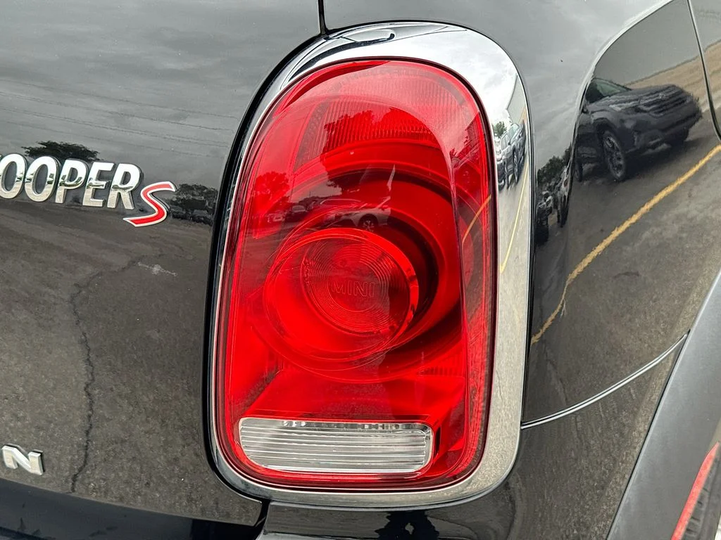 Used 2019 Black MINI Signature image 35