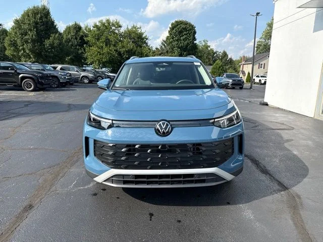 New 2026 Monterey Blue Pearl Volkswagen SE image 2