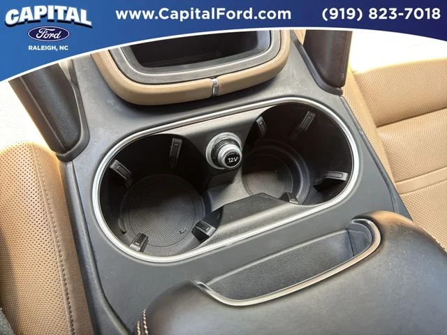 Used 2019  Porsche Base image 32
