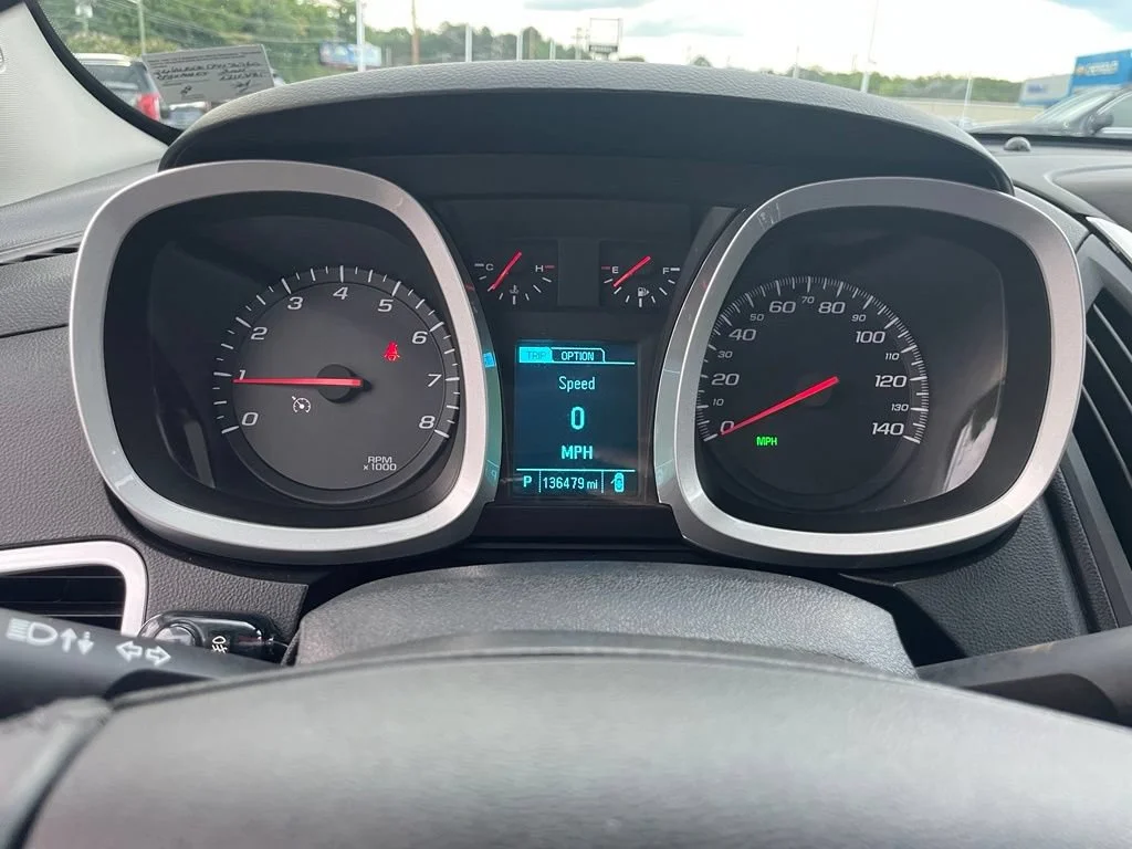 Used 2015 SUMMIT WHITE Chevrolet LT image 15