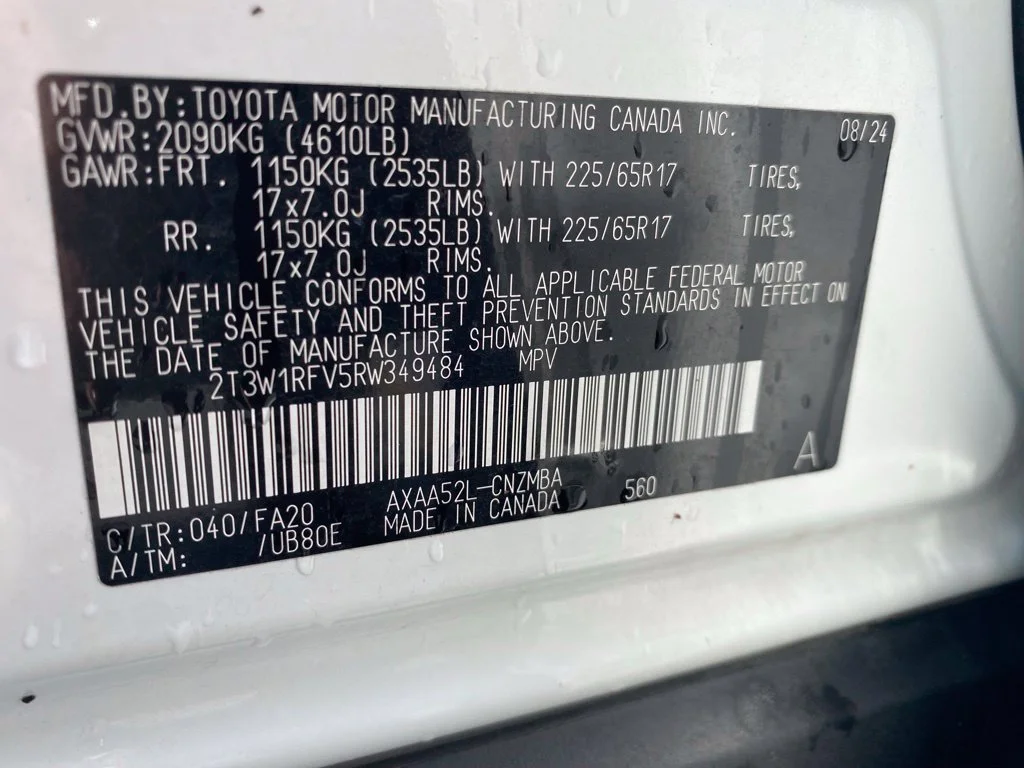 Used 2024 White Toyota XLE image 21