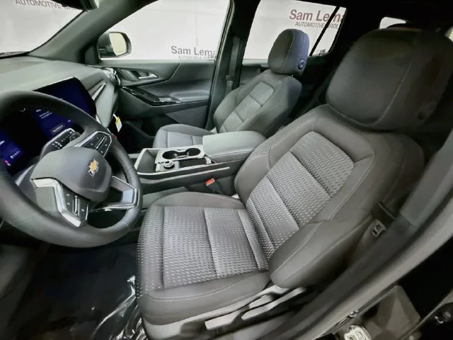 New 2027 Mosaic Black Metallic Chevrolet LT image 23