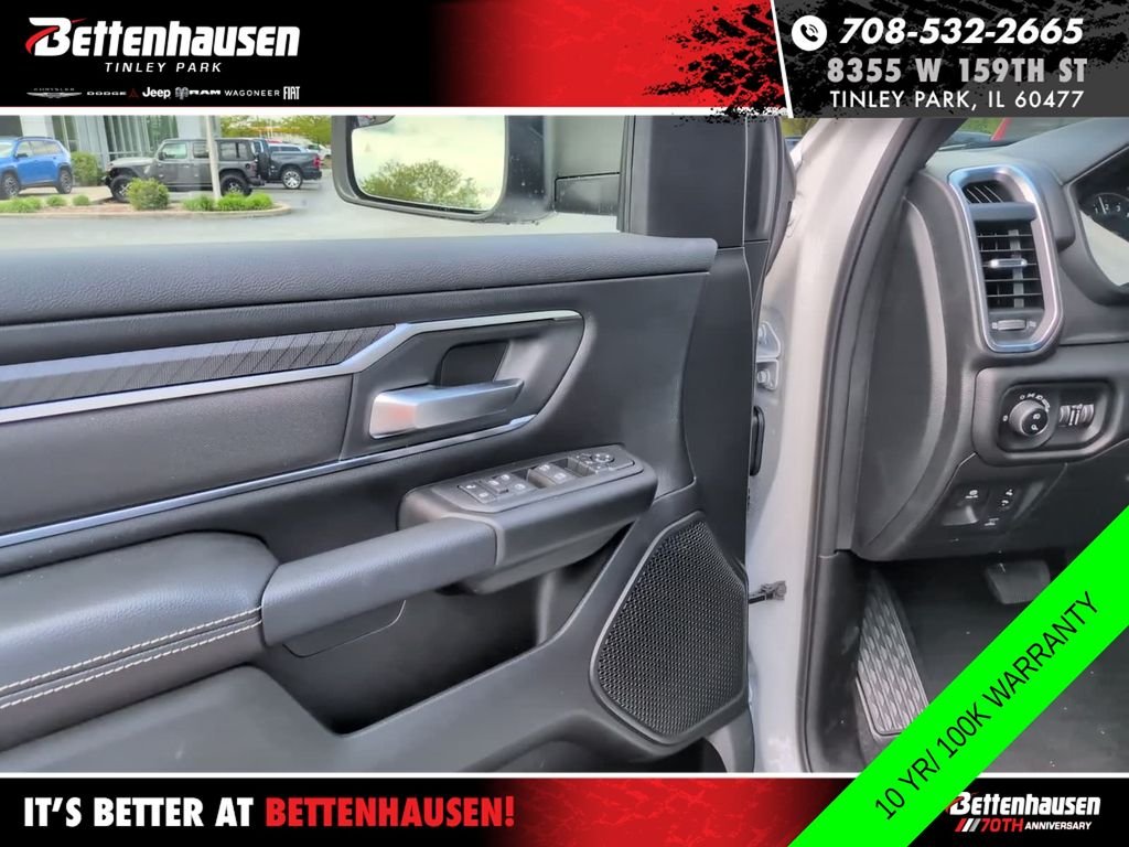 New 2026 Bright White Clear-Coat Exterior Paint RAM Big Horn/Lone Star image 17