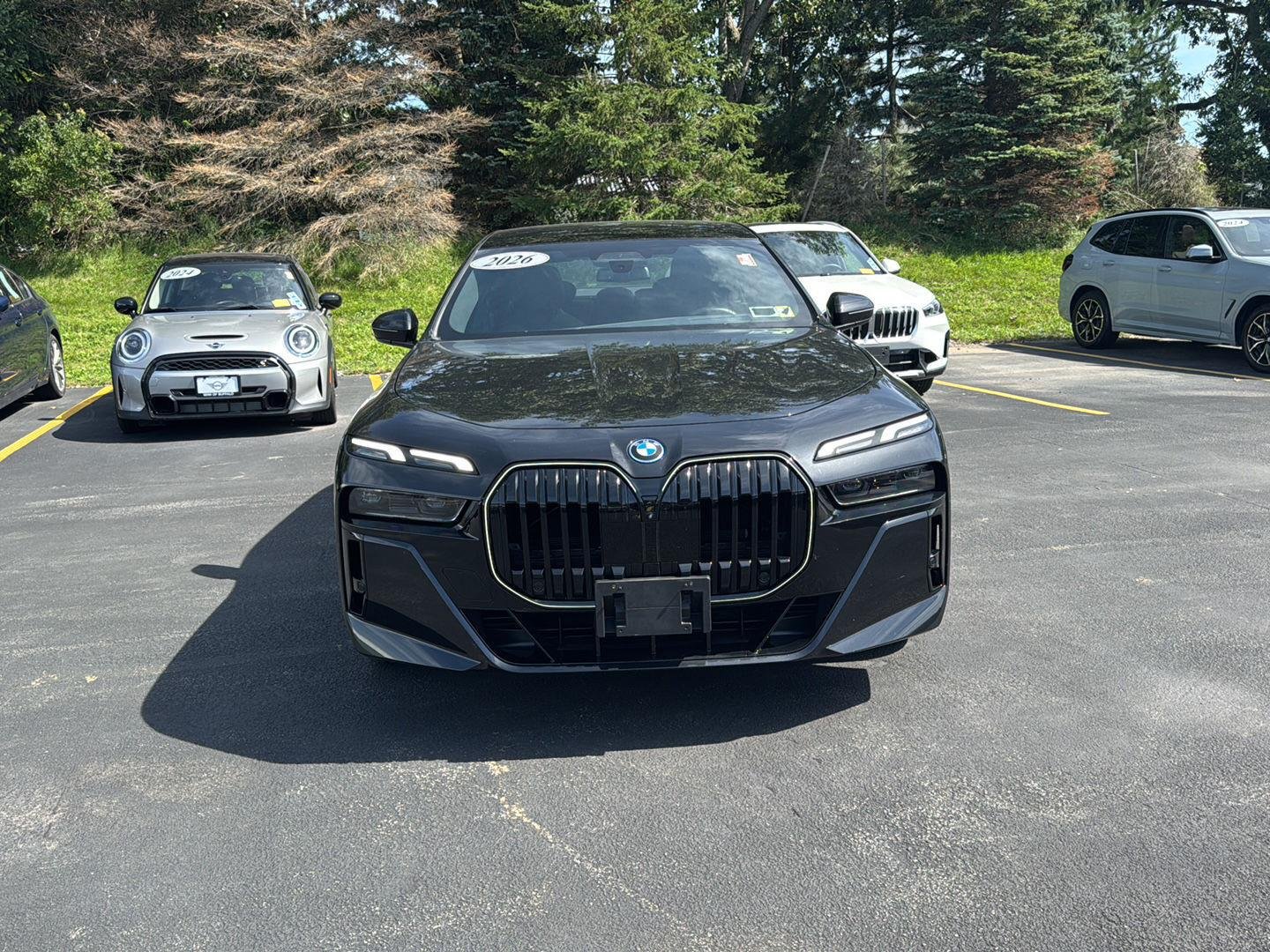 New 2026 Black Sapphire Metallic BMW 750e xDrive image 8