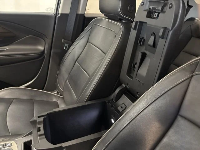 Used 2020 WHITE FROST TRICOAT GMC Denali image 32