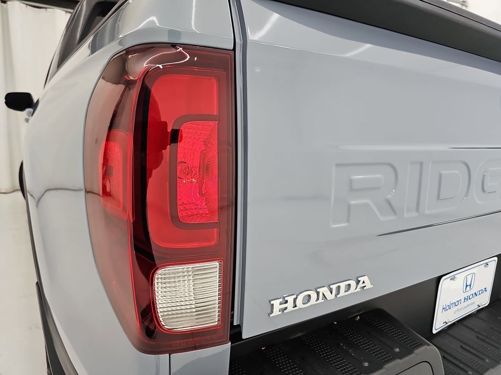 2025 Honda Ridgeline Sport - Photo 41