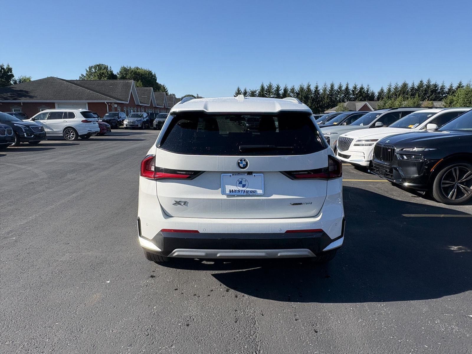 Used 2024 Alpine White BMW xDrive28i image 8