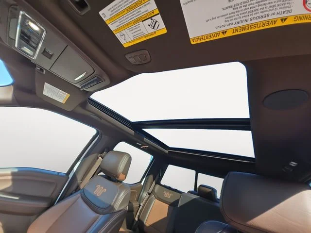 Used 2025 Oxford White Ford King Ranch image 12
