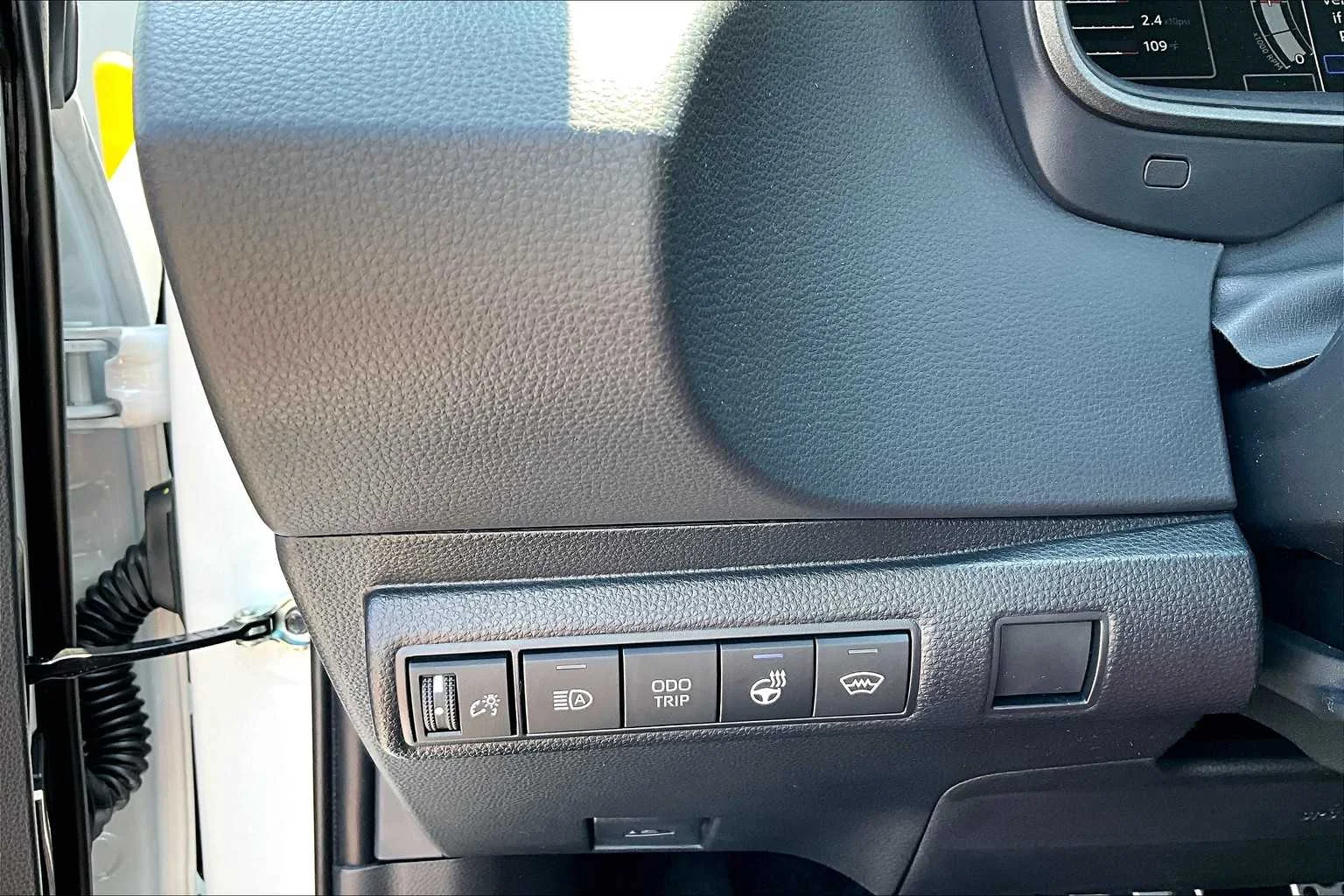 Used 2025 Ice Cap Toyota Premium Plus image 19