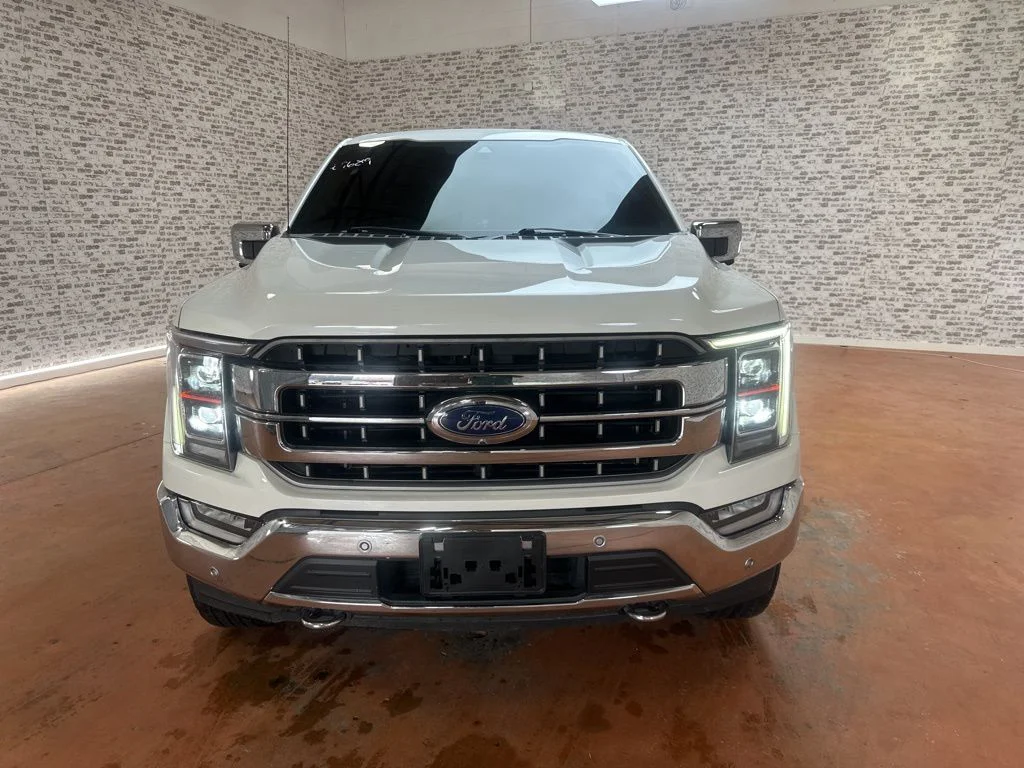 Used 2021 Space White Metallic Ford Lariat image 2