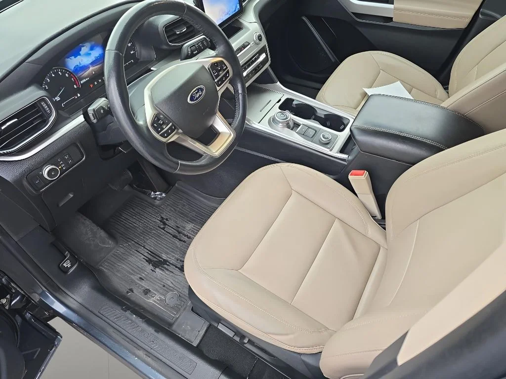 Used 2022 Stone Blue Metallic Ford XLT image 10