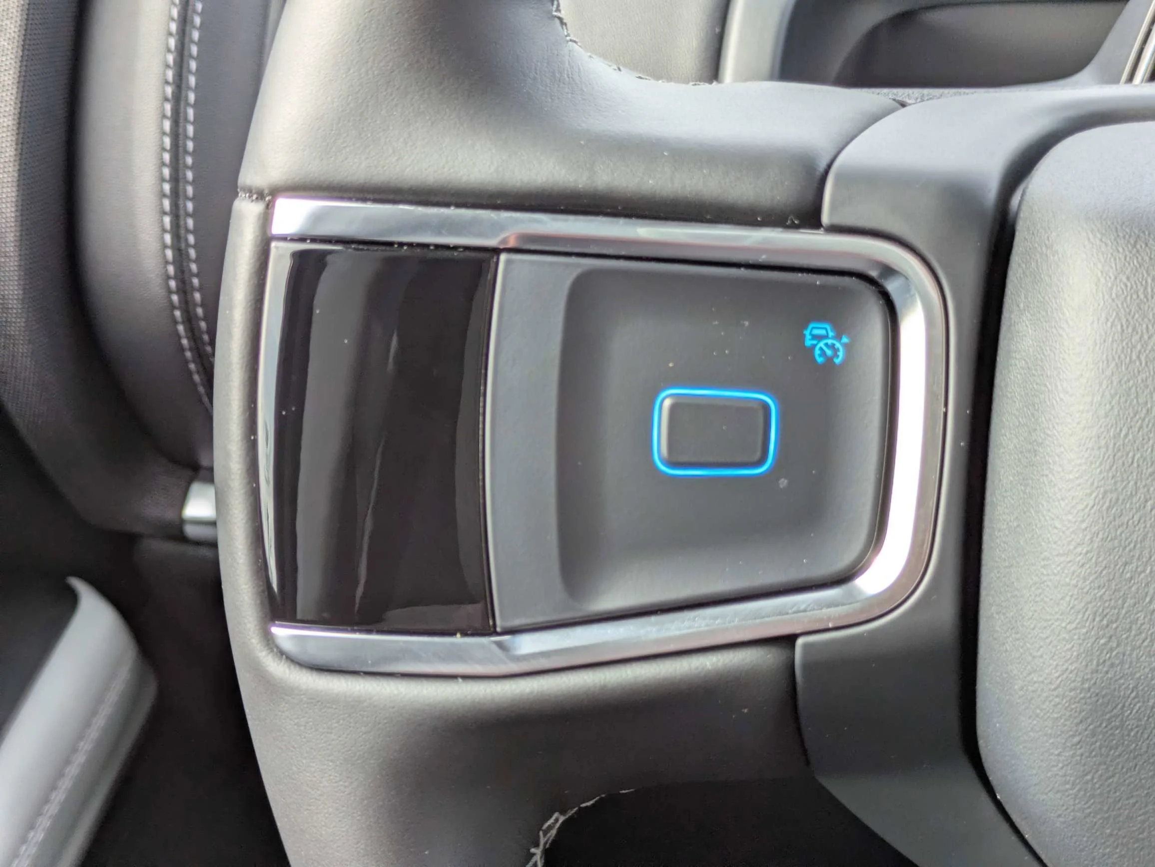 New 2026 Star White Metallic Tri-Coat Ford Platinum® image 29
