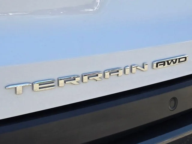 Used 2025 White GMC Elevation image 16